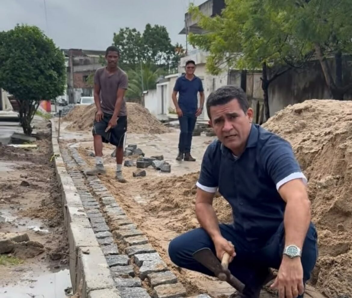 “Com obras em toda a cidade: Caaporã Ganha o Maior programa de pavimentação da história Chico Nazário leva pavimentação a ruas esquecidas por gestões anteriores”