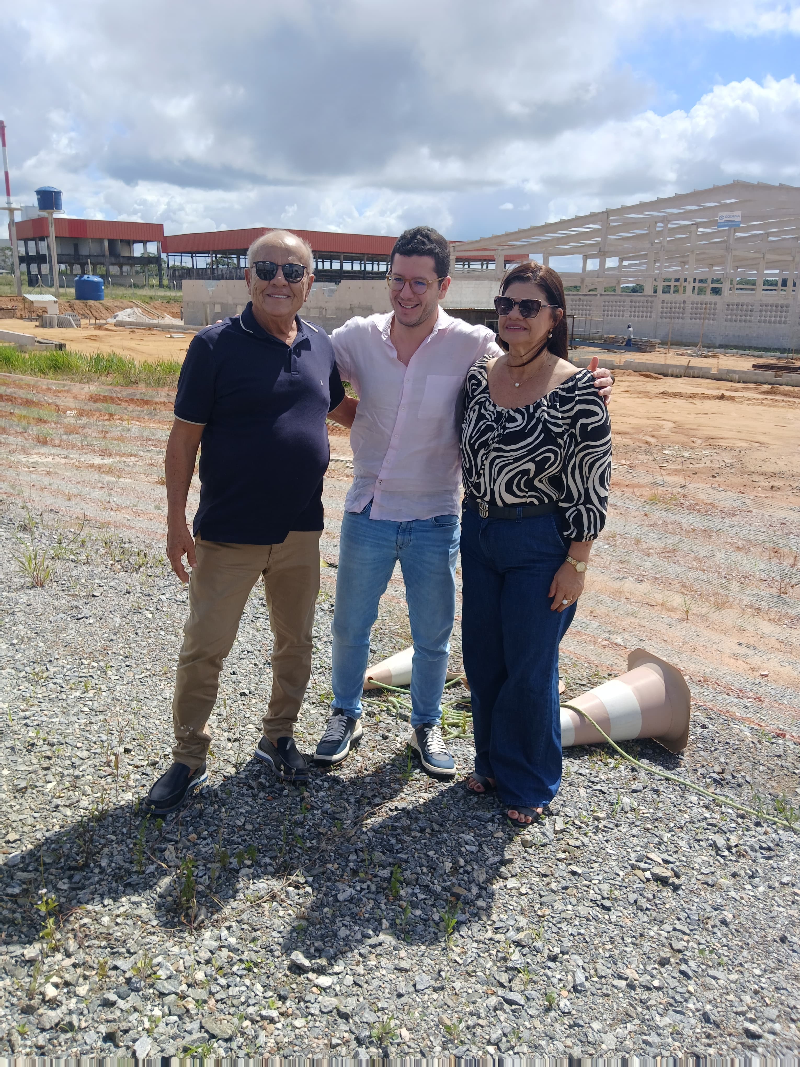Prefeito Marcílio Régio visita obras da Dragão e acompanha implantação de nova indústria em Goiana