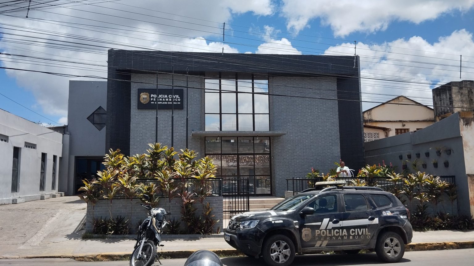 Delegacia da Mulher de Goiana prende agressor após nova ameaça à ex-companheira