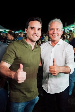 Nabor prestigia aniversário de Cícero do Carmo e reforça parceria com prefeito de Alcantil