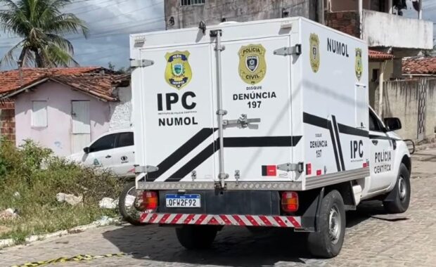Homem é encontrado morto com marcas de tiros às margens de rodovia em Campina Grande
