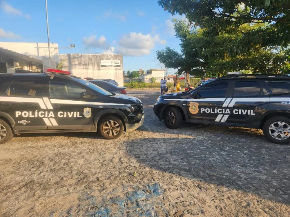 Três homens são presos suspeitos de trocar cartão de idosa e fazer compra de R$ 6 mil em João Pessoa